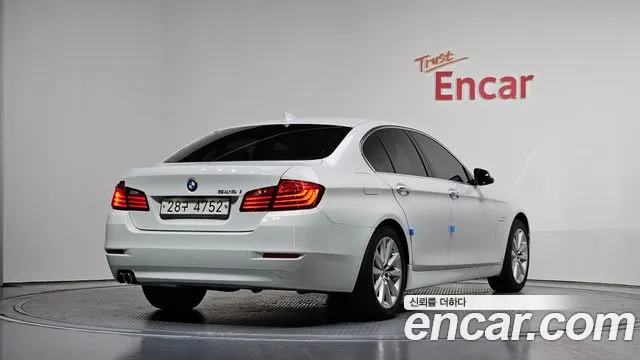 BMW 5 серии 2015 thumb 4