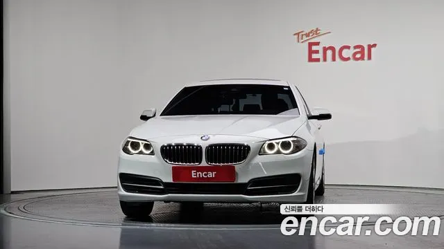 BMW 5 серии 2015 thumb 11