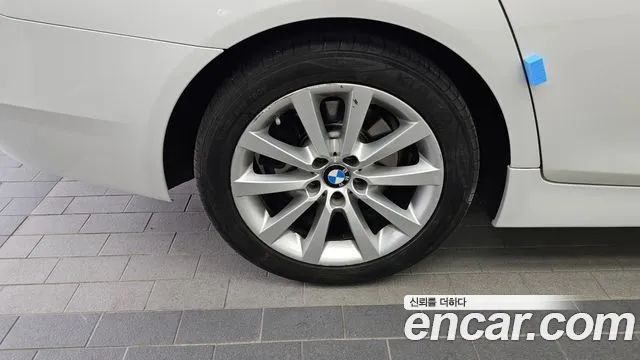 BMW 5 серии 2015 thumb 5