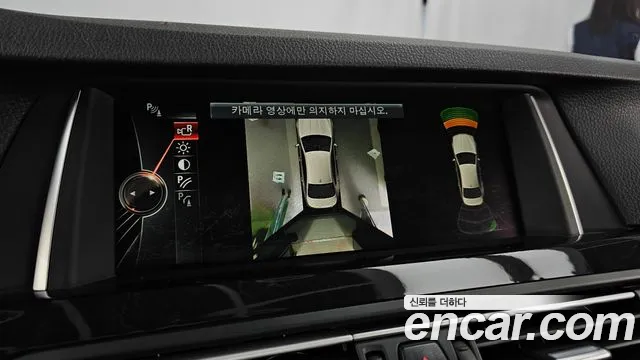 BMW 5 серии 2015 thumb 10