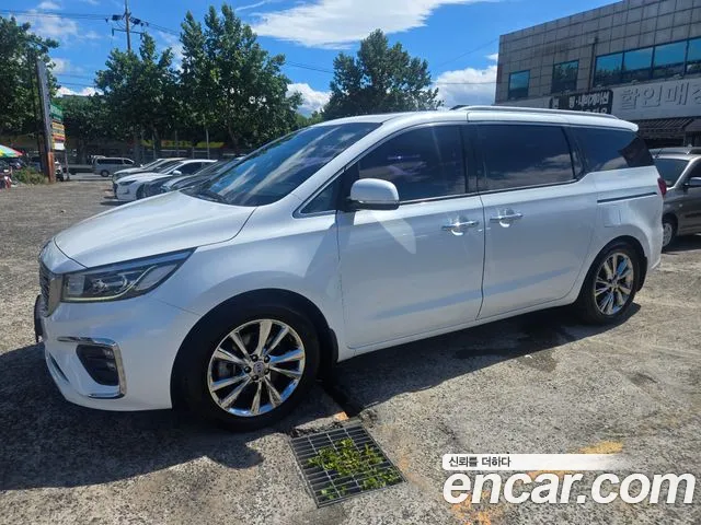 Kia Carnival 2019 thumb 2