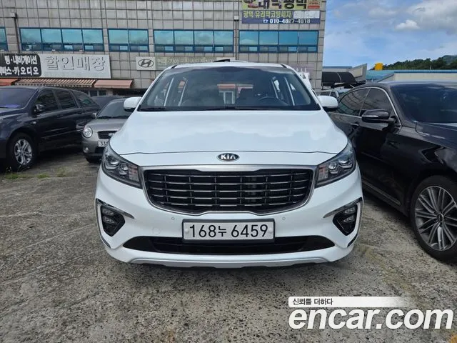 Kia Carnival 2019 thumb 6