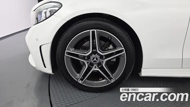 Mercedes-Benz C-Class 2021 thumb 5