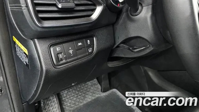 Hyundai Santa Fe 2018 thumb 2