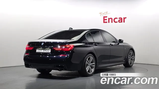 BMW 7 серии 2016 thumb 8