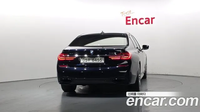 BMW 7 серии 2016 thumb 3
