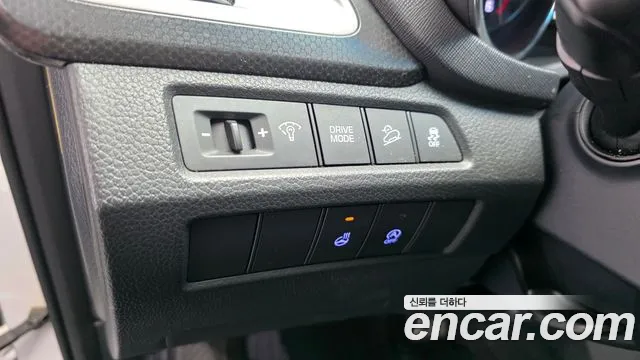 Hyundai Santafe 2017 thumb 3