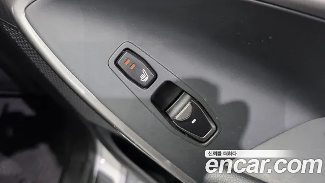 Hyundai Santafe 2017 thumb 8