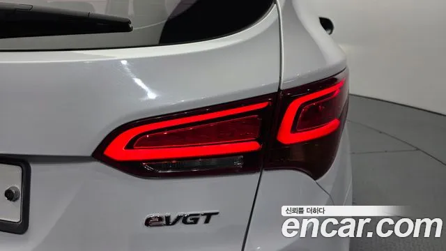 Hyundai Santafe 2017 thumb 10