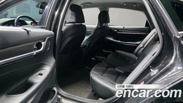 Hyundai Grandeur 2017 thumb 3