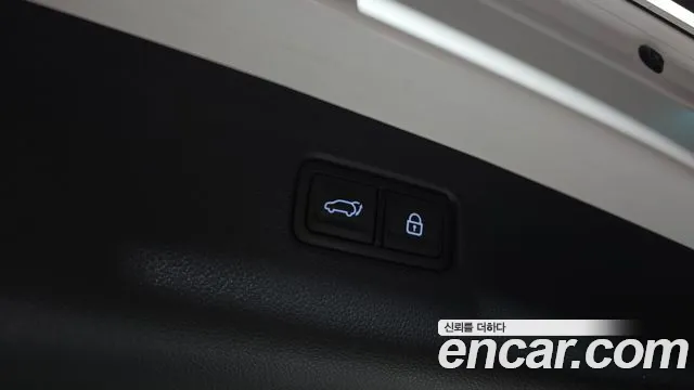 Genesis GV70 2021 thumb 10
