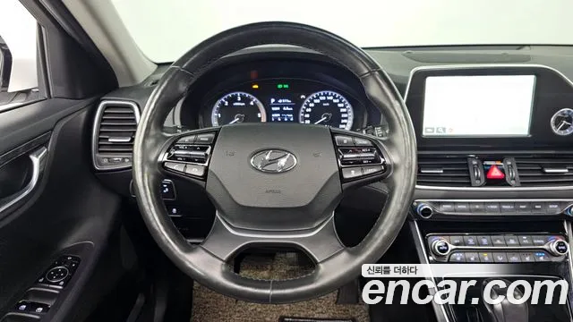 Hyundai Grandeur 2017 thumb 12