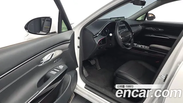 Genesis GV70 2022 thumb 3