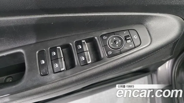 Hyundai Santa Fe 2021 thumb 3