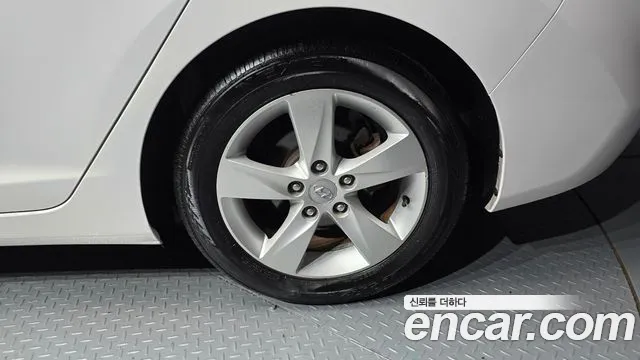 Hyundai Avante 2012 thumb 8