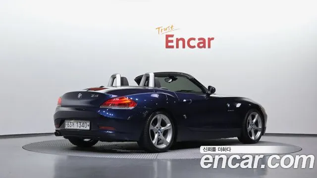 BMW Z4 2011 thumb 12