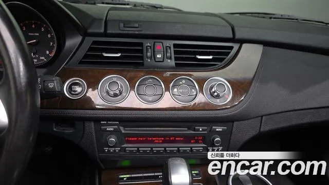 BMW Z4 2011 thumb 8