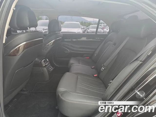 Genesis G90 2019 thumb 6