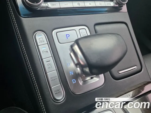 Genesis G90 2019 thumb 9