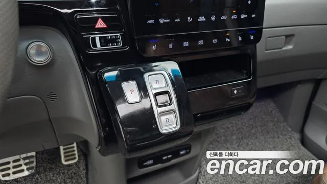 Hyundai Staria 2022 thumb 8