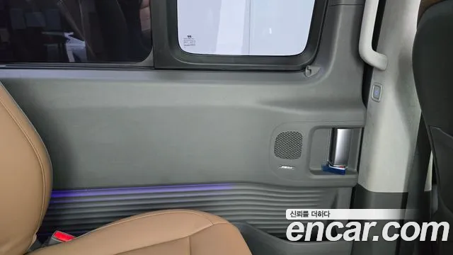 Hyundai Staria 2022 thumb 4