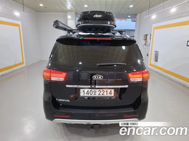 Kia Carnival 2016 thumb 9