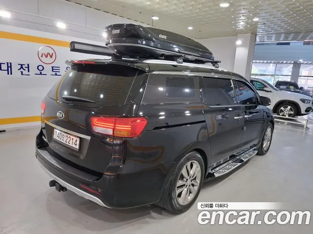 Kia Carnival 2016 thumb 7