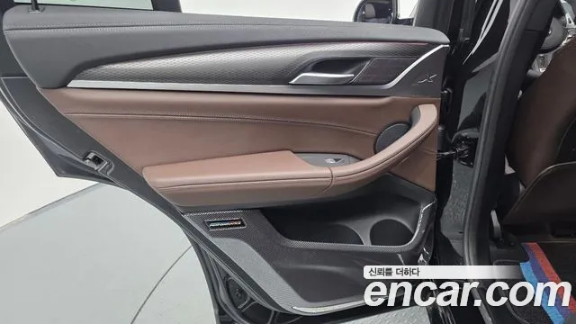 BMW X4 2023 thumb 8