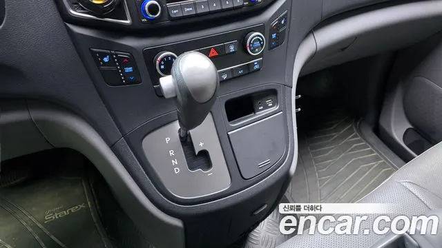 Hyundai Staria 2018 thumb 8