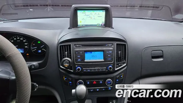Hyundai Staria 2018 thumb 10