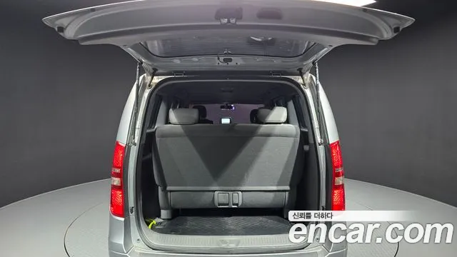 Hyundai Staria 2018 thumb 12
