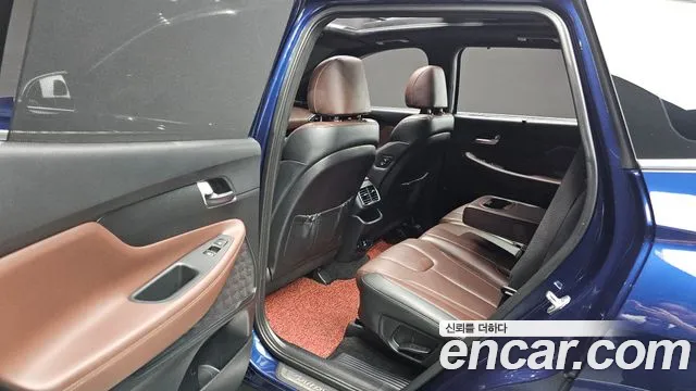 Hyundai Santa Fe 2019 thumb 4