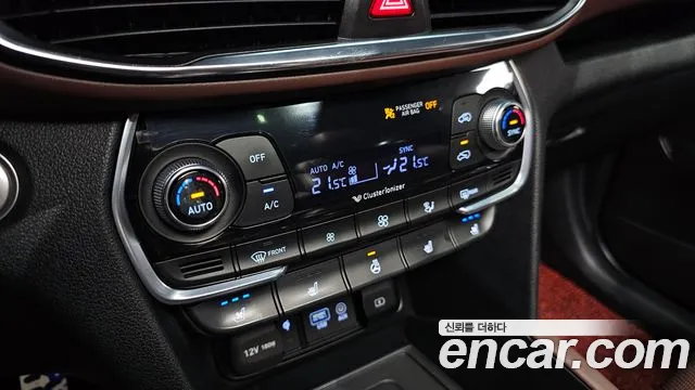 Hyundai Santa Fe 2019 thumb 12