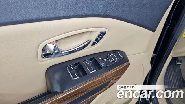 Kia Carnival 2017 thumb 12