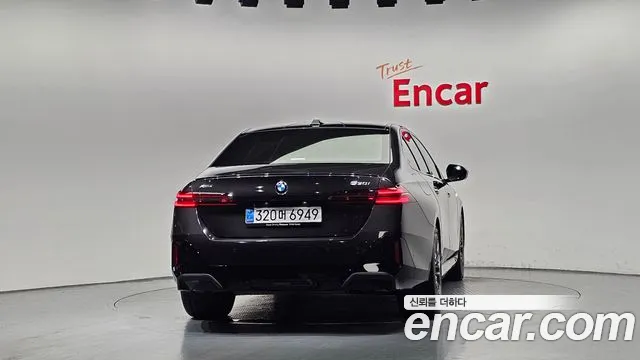 BMW 5 серии 2025 thumb 6