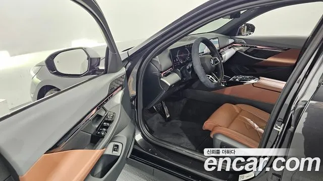 BMW 5 серии 2025 thumb 3