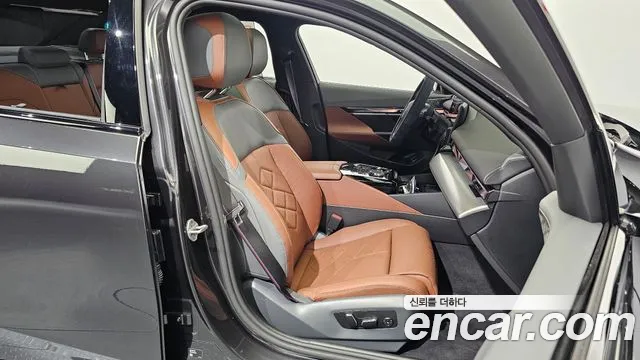 BMW 5 серии 2025 thumb 10