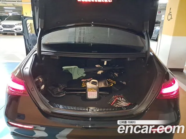 Mercedes-Benz E-Class 2021 thumb 11