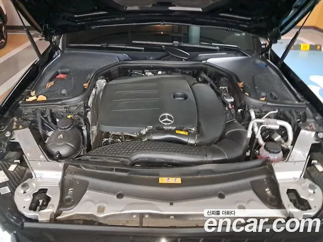 Mercedes-Benz E-Class 2021 thumb 5