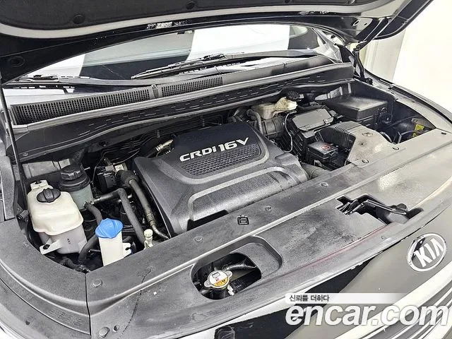 Kia Carnival 2015 thumb 6