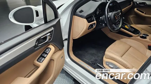 Porsche Macan 2022 thumb 7