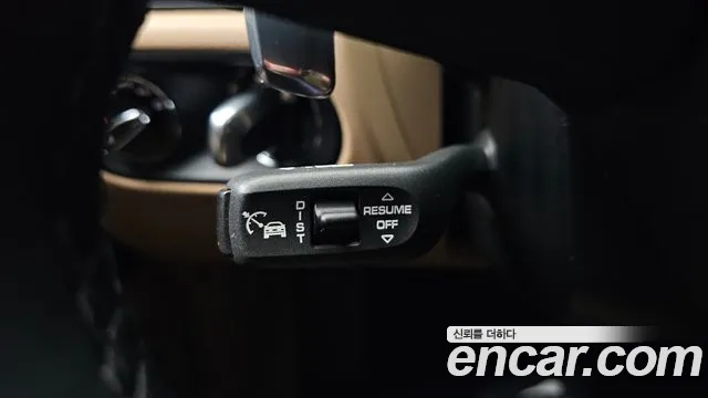 Porsche Macan 2022 thumb 4