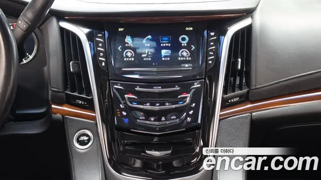 Cadillac Escalade 2018 thumb 5