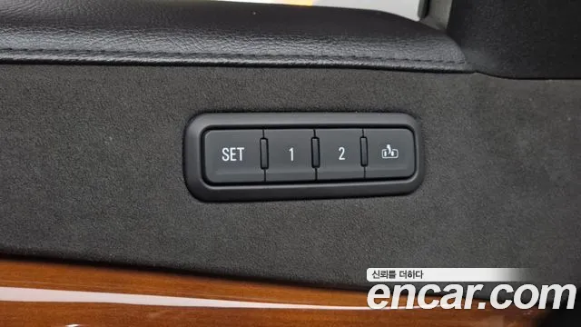Cadillac Escalade 2018 thumb 12