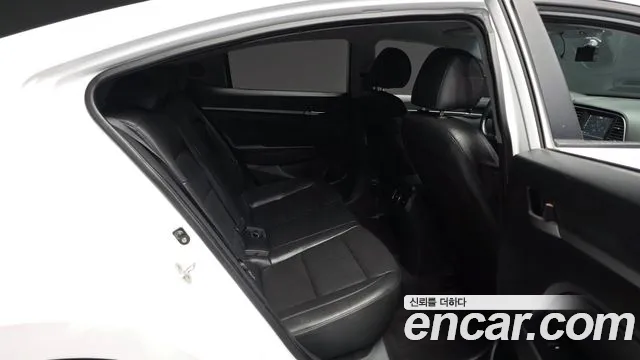Hyundai Avante 2015 thumb 10