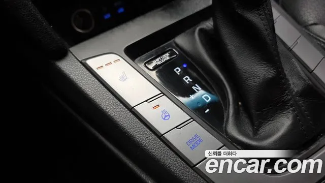 Hyundai Avante 2015 thumb 4