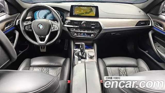 BMW 5 серии 2017 thumb 4