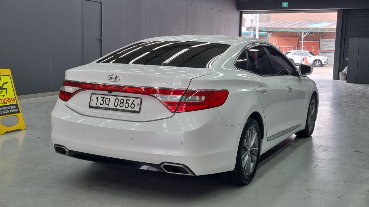 Hyundai Grandeur 2015 thumb 3