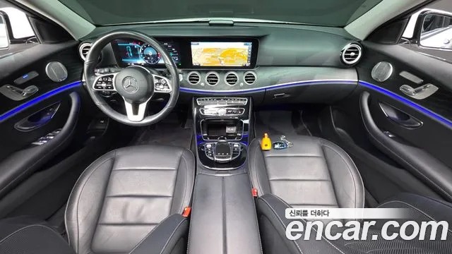 Mercedes-Benz E-Class 2020 thumb 10