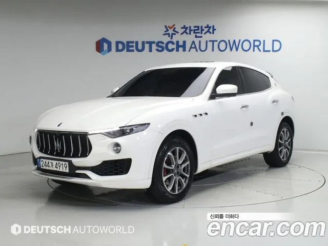 Maserati Levante 2017 thumb 6